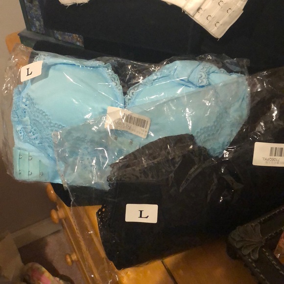 Cross-Front Wireless Bra Set-of-THREE - Picture 3 of 8